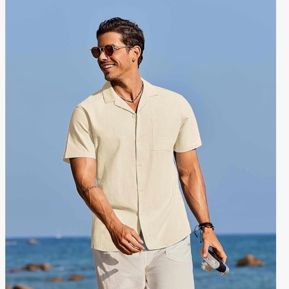 Men's cloud cream Short Sleeve Button Down Shirt - Picture 2 of 7